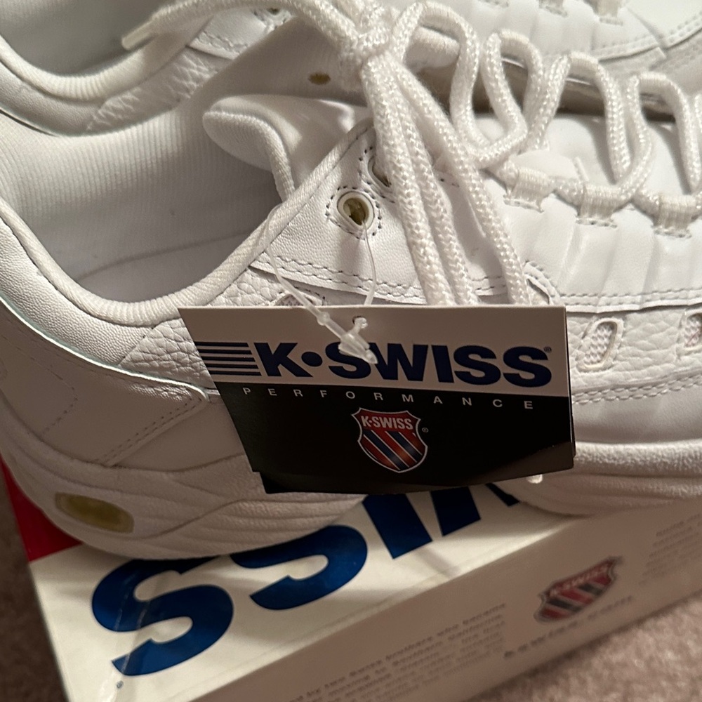 NWT - K-Swiss Classic White Sneakers - Picture 4 of 5